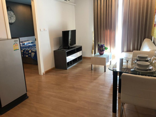 6A90972 ให้เช่าคอนโดย่านเศรษฐกิจ วิวสระว่ายน้ำและวิวภูเขา เฟอร์นิเจอร์ครบครัน