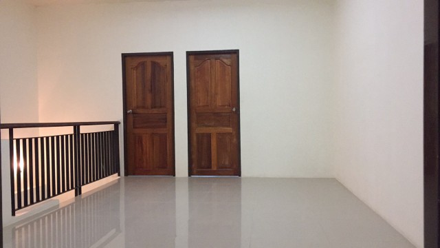 6A101295 ให้เช่าทาวน์เฮ้าส์ 2 ชั้น 3 ห้องนอน 2 ห้องน้ำ เดือนละ 18,000 บ.