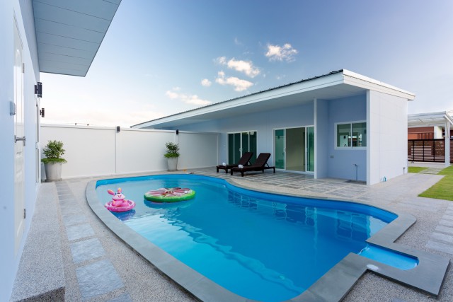 6C120184 ขายPool villa ชั้นเดียว โดดเด่นมีสไตล์หรูหรา พร้อมสระว่ายน้ำแบบส่วนตัว