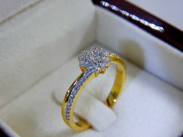 ห้างเพชรกาญจน์ เพชรสวยราคาส่ง