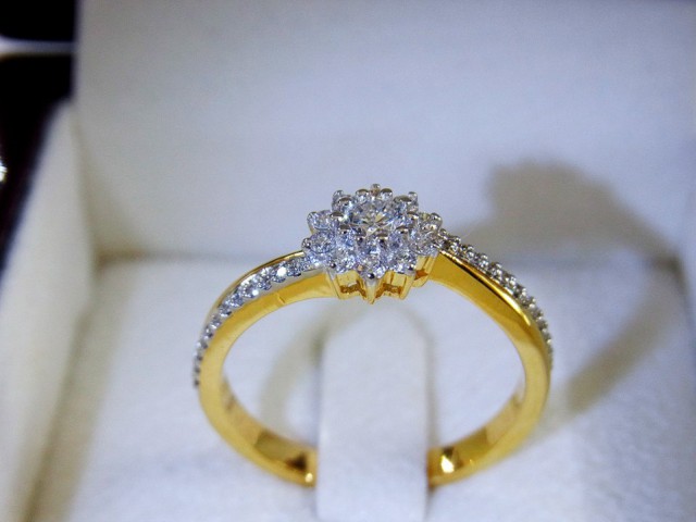 ห้างเพชรกาญจน์ เพชรสวยราคาส่ง