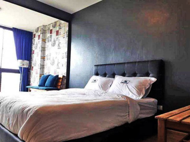 6A101305 ให้เช่าคอนโดย่านเศรษฐกิจ วิวสระ พื้นที่ 30 ตรม. เฟอร์นิเจอร์ครบครัน