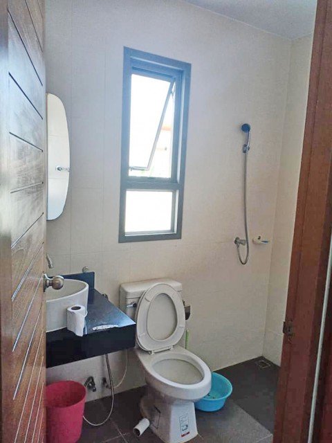 6A90979 ให้เช่าทาวน์เฮ้าส์ 2 ชั้นใจกลางเมือง 3 นอน 3 น้ำ เดือนละ 20,000 บ.