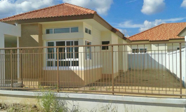 6A90978 ให้เช่าบ้านแฝดชั้นเดียวในโครงการ 3 ห้องนอน 2 ห้องน้ำ.