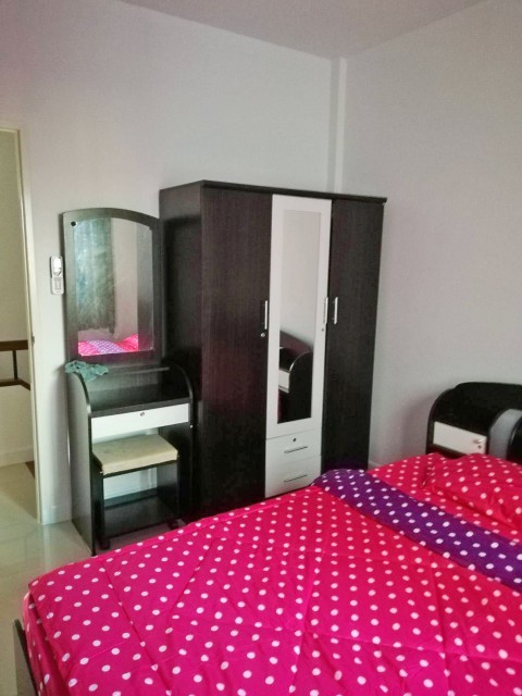 6A90980 ให้เช่าทาวน์เฮ้าส์ 2 ชั้นใจกลางเมือง 3 ห้องนอน เฟอร์นิเจอร์ครบครัน