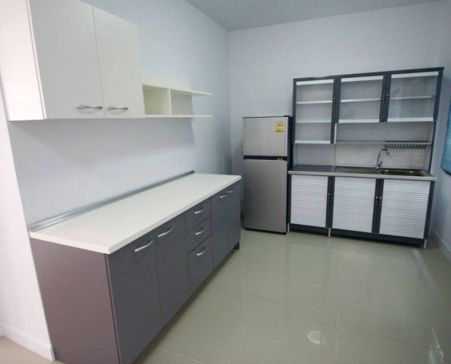 6A90980 ให้เช่าทาวน์เฮ้าส์ 2 ชั้นใจกลางเมือง 3 ห้องนอน เฟอร์นิเจอร์ครบครัน