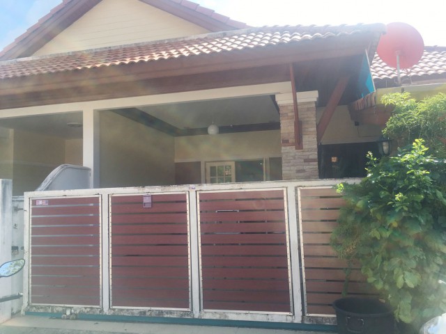 6A111764 ให้เช่าบ้านแฝดชั้นเดียวในโครงการพื้นที่ 36 ตรว. พร้อมเฟอร์ครบ