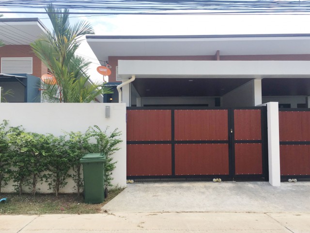 6A80490 ให้เช่าบ้านแฝดชั้นเดียว พื้นที่ 125 ตรม. พร้อมเฟอร์ครบ