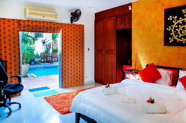 6A80493 ให้เช่าPool Villa 2 ชั้นเดียวสุดหรูลงตัวแบบสุดๆเพียงเดือนละ 75,000 บ.