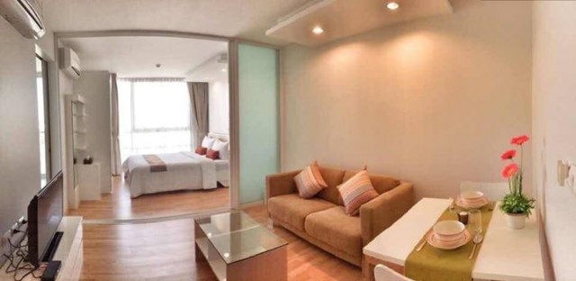 6A101319 ให้เช่าคอนโดย่านเศรษฐกิจ วิวสระว่ายน้ำ เฟอร์นิเจอร์ครบครัน ห้องสวย.