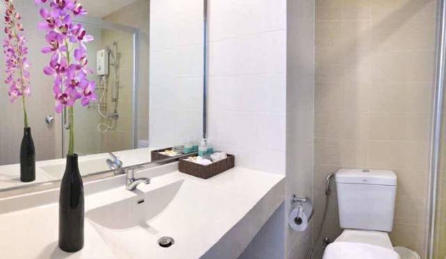 6A101319 ให้เช่าคอนโดย่านเศรษฐกิจ วิวสระว่ายน้ำ เฟอร์นิเจอร์ครบครัน ห้องสวย.