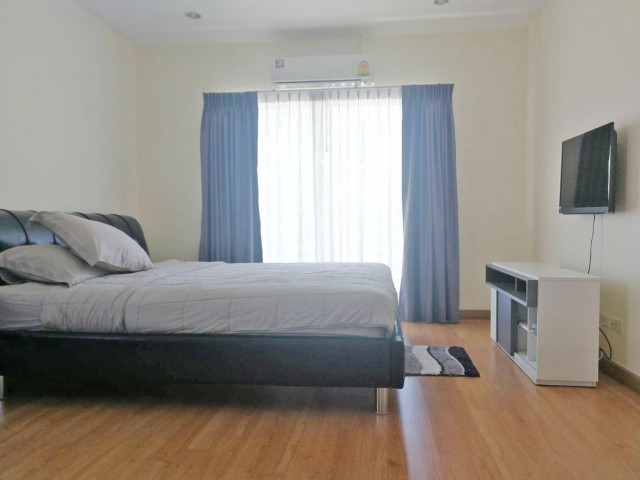 6A111781 ให้เช่าบ้านเดี่ยว 2 ชั้นในโครงการ 3 ห้องนอน 3 ห้องน้ำ เดือนละ 37,000 บ.