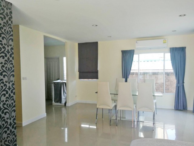 6A111781 ให้เช่าบ้านเดี่ยว 2 ชั้นในโครงการ 3 ห้องนอน 3 ห้องน้ำ เดือนละ 37,000 บ.