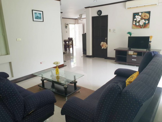 6A70102 ให้เช่าบ้านPool villa 2 ชั้นสไตล์โมเดิร์น พื้นที่ 384 ตรม.