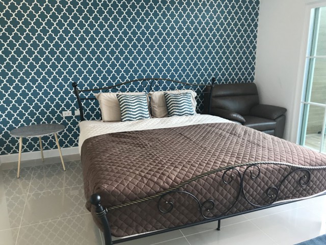 6A90993ให้เช่าบ้านเดี่ยว 2 ชั้นหัวมุม บ้านหลังใหญ่ พื้นที่ 60 ตรว.