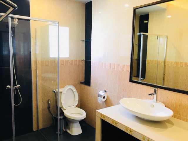 6A40372 ให้เช่าบ้านเดี่ยวชั้นเดียวในโครงการ พื้นที่ 240 ตรม. พร้อมเฟอร์ครบ