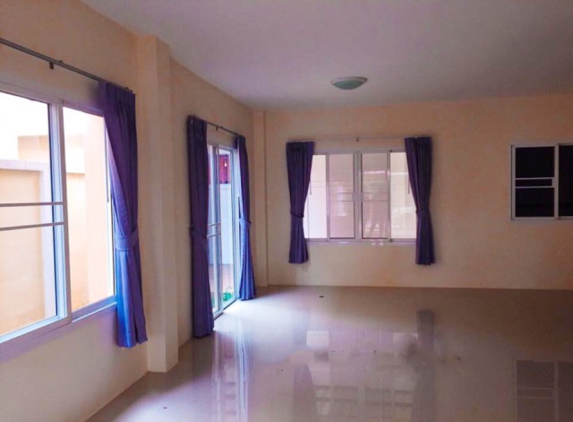 6A120560 ให้เช่าบ้านเดี่ยว 2 ชั้น พื้นที่ 42 ตรว. 3นอน 3น้ำ