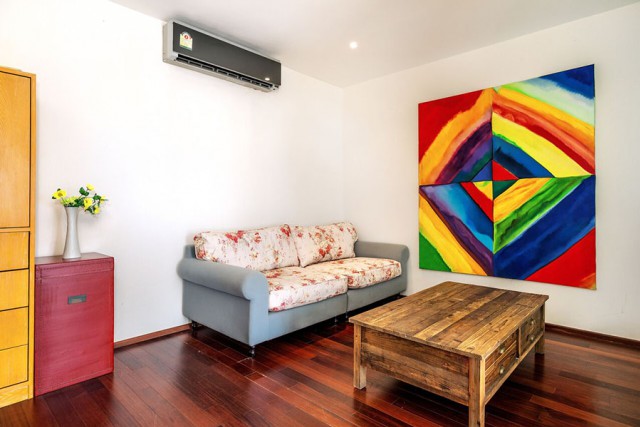 6A60165 ให้เช่าคอนโด 2 ชั้น ย่านเศรษฐกิจ วิวตึก ทะเล พื้นที่ 110 ตรม.