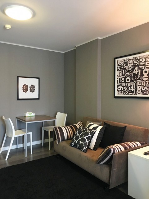 6A111799 ให้เช่าคอนโดย่านเศรษฐกิจ วิวถนนใหญ่ ทะเลสาบ พื้นที่ 30ตรม.