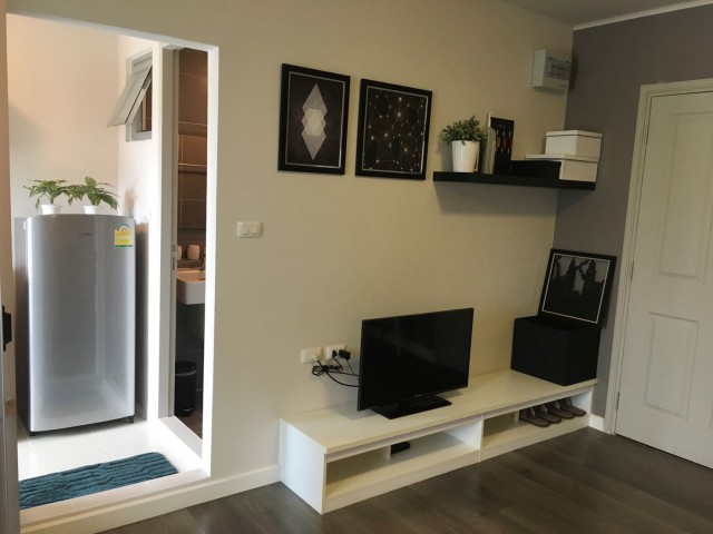 6A111799 ให้เช่าคอนโดย่านเศรษฐกิจ วิวถนนใหญ่ ทะเลสาบ พื้นที่ 30ตรม.