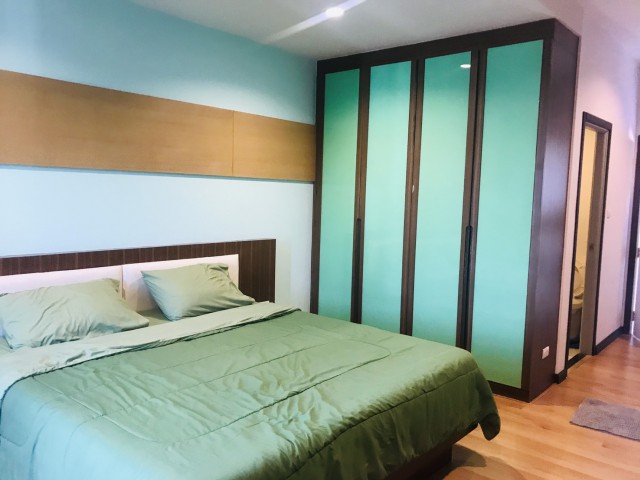 6A90998 ให้เช่าคอนโดย่านเศรษฐกิจ วิวสระว่ายน้ำ เฟอร์นิเจอร์ครบครัน