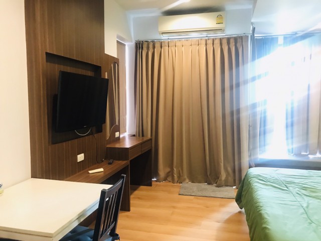 6A90998 ให้เช่าคอนโดย่านเศรษฐกิจ วิวสระว่ายน้ำ เฟอร์นิเจอร์ครบครัน