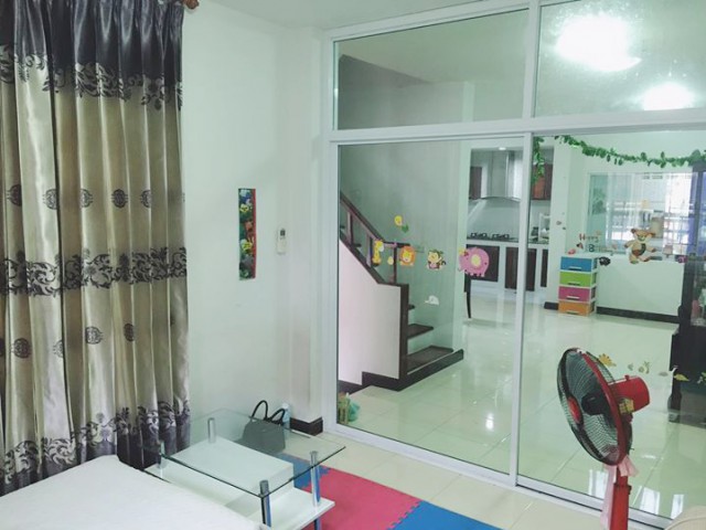 6A111803 ให้เช่าบ้านแฝด 2 ชั้น พื้นที่ 21 ตรว. 3นอน 4 น้ำ