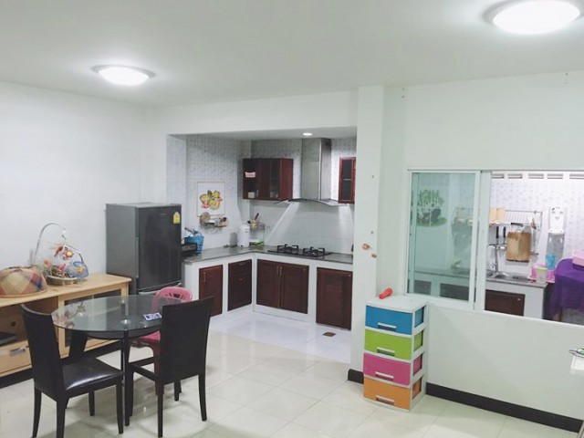 6A111803 ให้เช่าบ้านแฝด 2 ชั้น พื้นที่ 21 ตรว. 3นอน 4 น้ำ