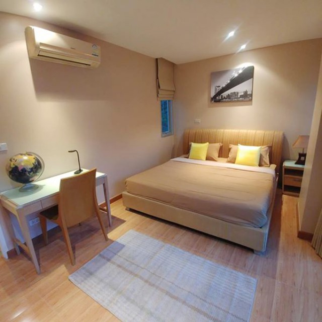 6A101332 ให้เช่าคอนโดย่านเศรษฐกิจ วิวสระว่ายน้ำ ป่า พื้นที่ 65 ตรม.