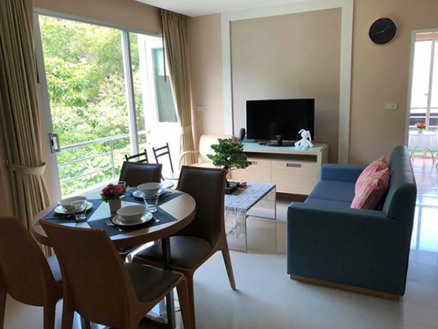 6A101332 ให้เช่าคอนโดย่านเศรษฐกิจ วิวสระว่ายน้ำ ป่า พื้นที่ 65 ตรม.