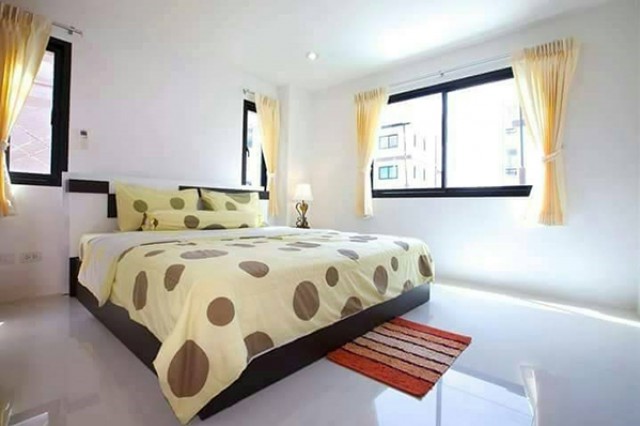 6A111804 ให้เช่าคอนโดย่านเศรษฐกิจ วิวสระและภูเขา พื้นที่ 36 ตรม.