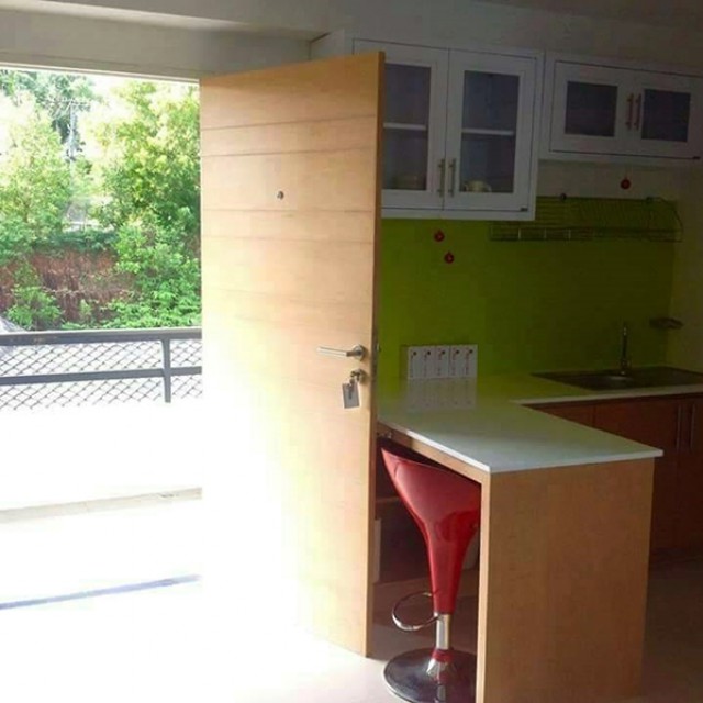 6A111804 ให้เช่าคอนโดย่านเศรษฐกิจ วิวสระและภูเขา พื้นที่ 36 ตรม.