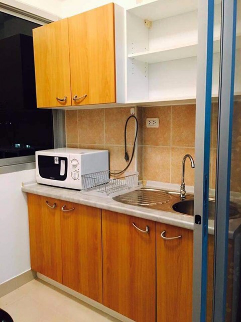 6A101335ให้เช่าคอนโดย่านเศรษฐกิจ วิวเมือง พื้นที่ 28 ตรม. เฟอร์นิเจอร์ครบครัน