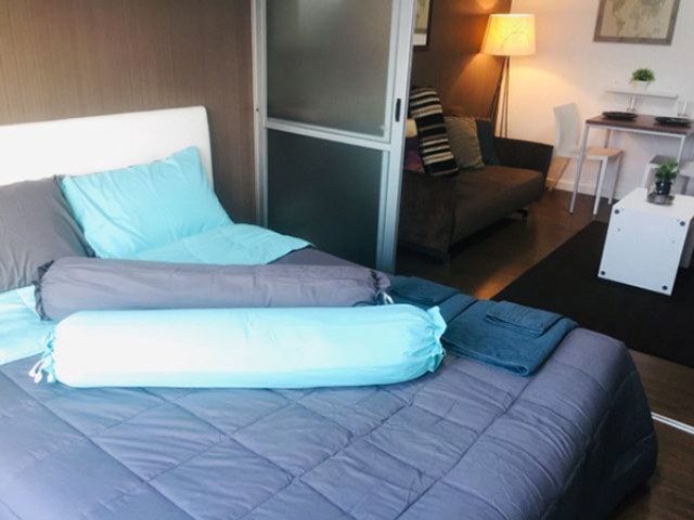 6A111810 ให้เช่าคอนโดย่านเศรษฐกิจ วิวป่า เมือง พื้นที่ 30 ตรม.