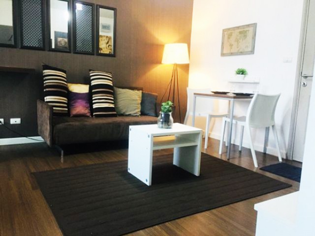 6A111810 ให้เช่าคอนโดย่านเศรษฐกิจ วิวป่า เมือง พื้นที่ 30 ตรม.