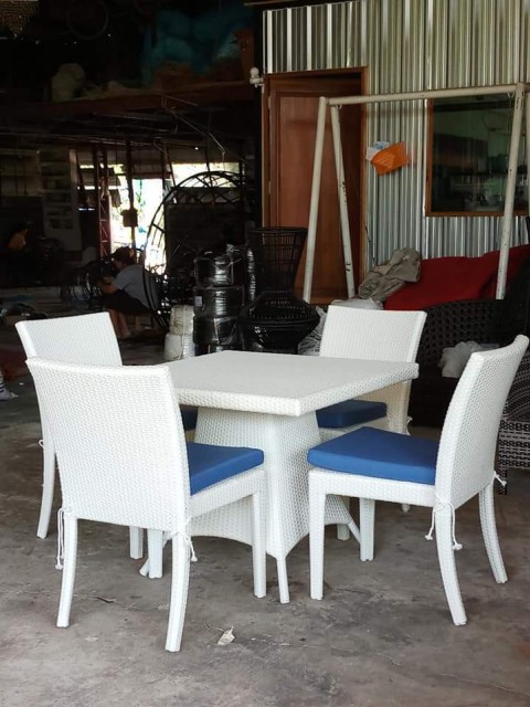 เฟอร์นิเจอร์หวายแท้หวายเทียม