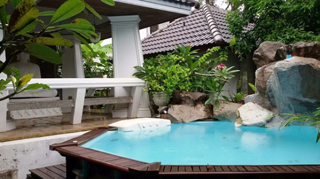 6A91000 ให้เช่าบ้านเดี่ยว 2 ชั้น บ้านหลังใหญ่ พื้นที่ 160 ตรว.