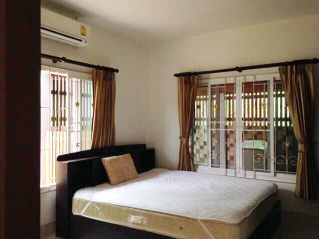 6A111816 ให้เช่าบ้านแฝดชั้นเดียวในโครงการ พื้นที่ 37 ตรว. พร้อมเฟอร์ครบ