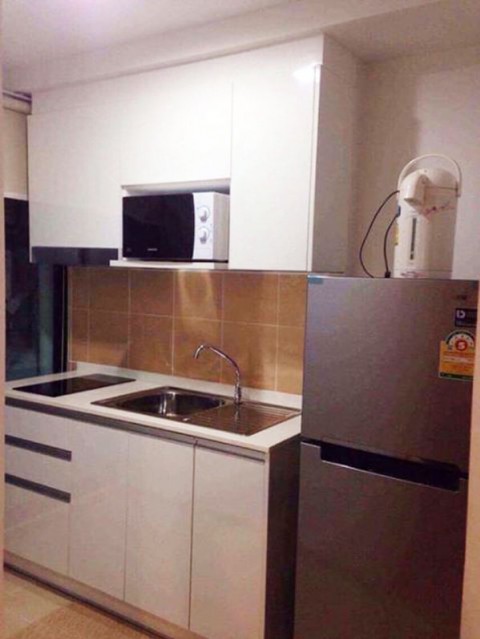 6A101337 ให้เช่าคอนโดย่านเศรษฐกิจ วิวส่วนกลางเห็นสวน สระน้ำ พื้นที่ 30.65 ตรม.