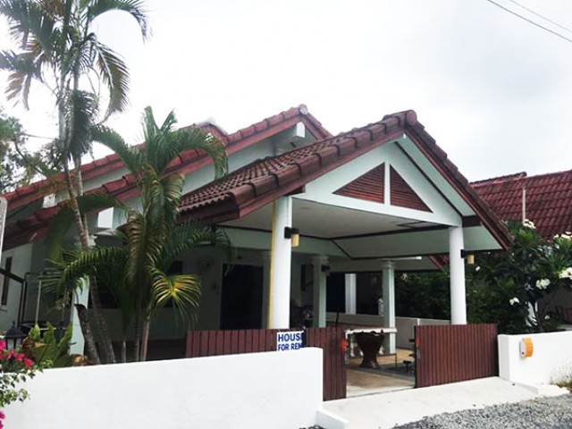 6A50183 ให้เช่าบ้านเดี่ยวชั้นเดียว พื้นที่ 100 ตรม. พร้อมเฟอร์ครบ