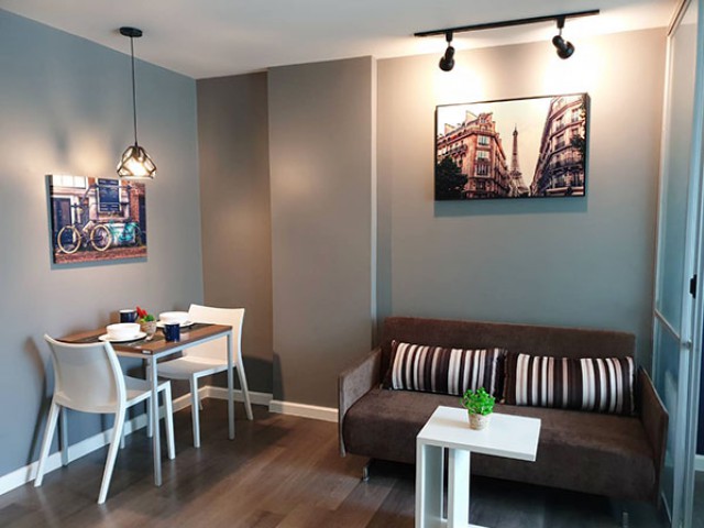 6A101338 ให้เช่าคอนโดย่านเศรษฐกิจ วิวสระ พื้นที่ 30 ตรม. เฟอร์นิเจอร์ครบครัน