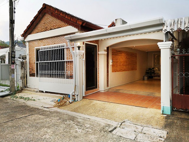 6A101339 ให้เช่าบ้านแฝดชั้นเดียวพื้นที่ 35 ตรว. พร้อมเฟอร์นิเจอร์