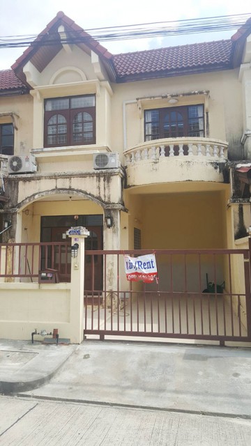 6A101345 ให้เช่าทาวน์เฮ้าส์ 2 ชั้นใจกลางเมือง พื้นที่ 25 ตรว. 3 นอน 2 น้ำ