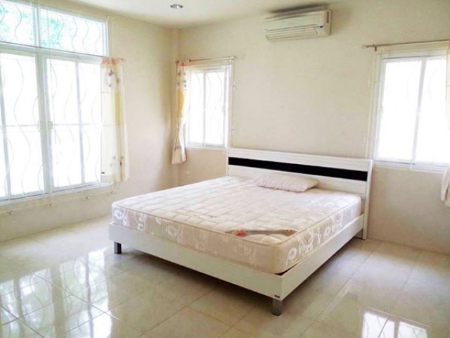 6A80500 ให้เช่าบ้านแฝดชั้นเดียวในโครงการ พื้นที่ 160 ตรม . พร้อมเฟอร์ครบ