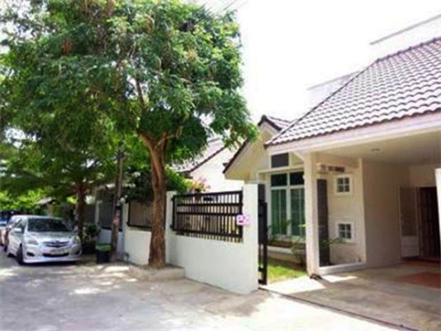 6A80500 ให้เช่าบ้านแฝดชั้นเดียวในโครงการ พื้นที่ 160 ตรม . พร้อมเฟอร์ครบ