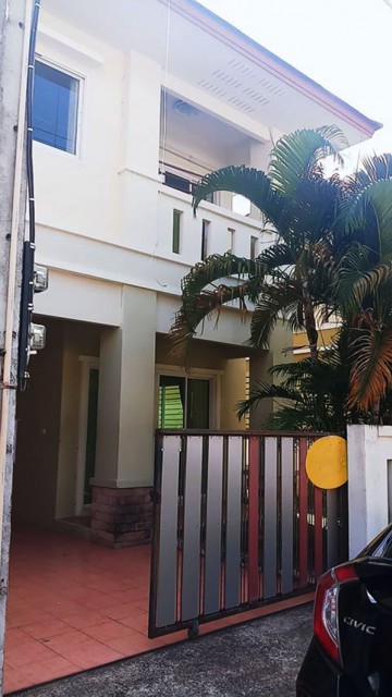 6A101348 ให้เช่าบ้านแฝด 2 ชั้นบ้านหลังใหญ่ พื้นที่ 140 ตรว.