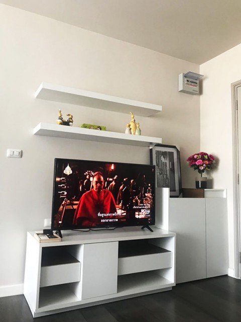 6A101350 ให้เช่าคอนโดย่านเศรษฐกิจ วิวสระ สวน พื้นที่ 30ตรม. เฟอร์นิเจอร์ครบครัน