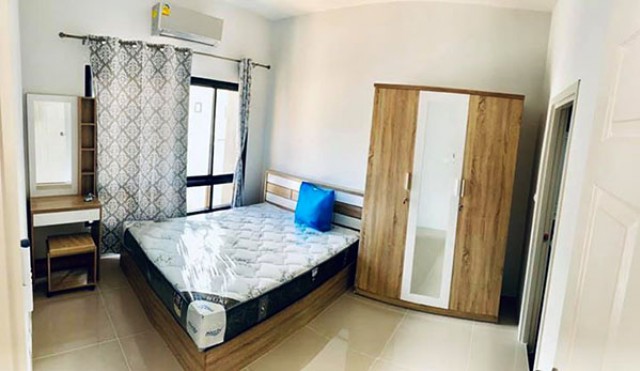 6A20084 ให้เช่าบ้านแฝดชั้นเดียวในโครงการใกล้สนามบิน พื้นที่ 21 ตรว. พร้อมเฟอร์