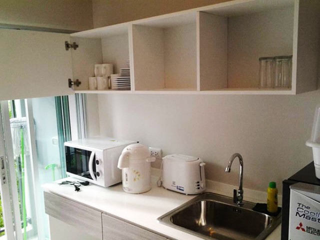 6A111828 ให้เช่าคอนโดย่านเศรษฐกิจ วิวต้นไม้ ภูเขา บึงน้ำ พื้นที่ 38 ตรม.