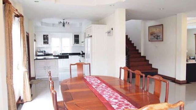 6A101355 ให้เช่าบ้านเดี่ยว 2 ชั้น บ้านหลังใหญ่ พื้นที่ 79 ตรว. 3นอน4น้ำ